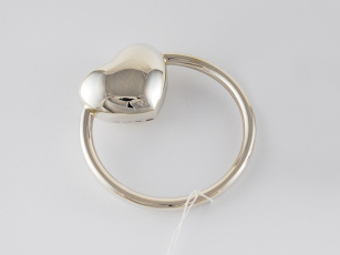 Серебряная погремушка - кольцо "Сердечко"