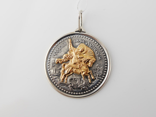 Нательная икона "Георгий Победоносец" с золотой накладкой